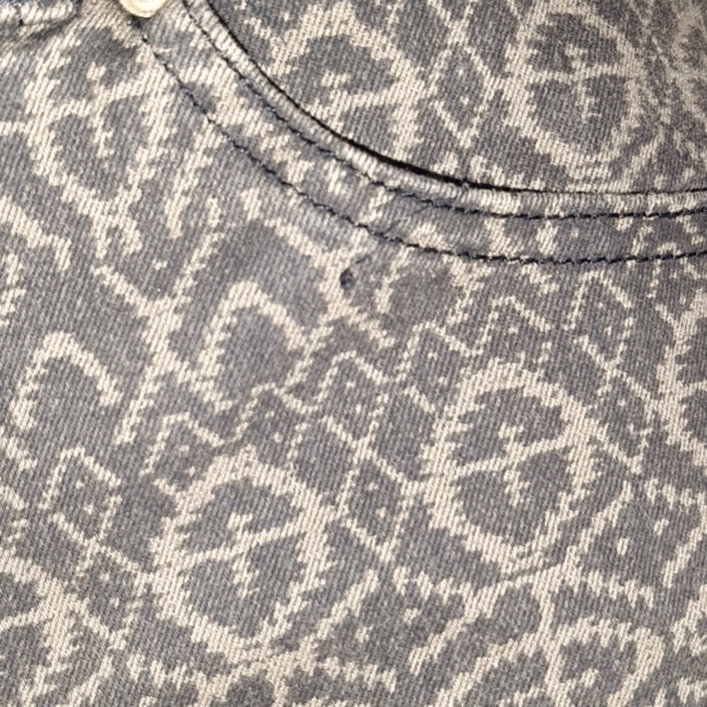 H&M Slim fit patterned Jeans size 10 - Picture 2 of 6